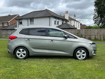 Used Kia Carens 2015 for sale - 78793887: Photo