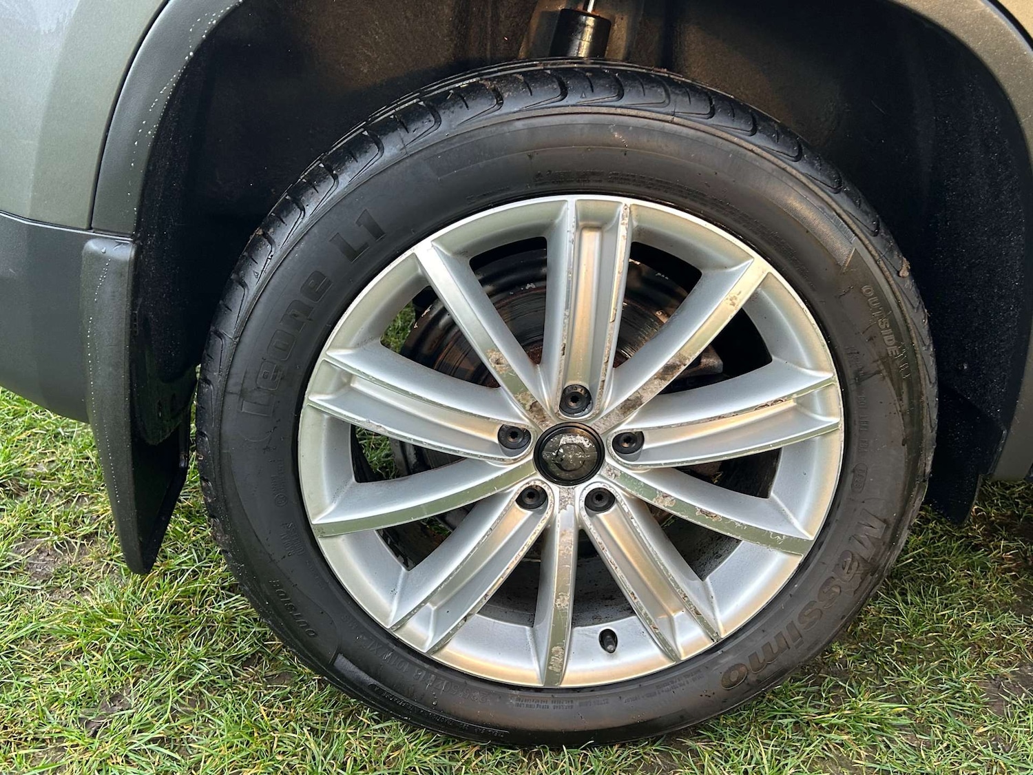 Used Volkswagen Tiguan 2011 for sale - 78108341: Photo 23