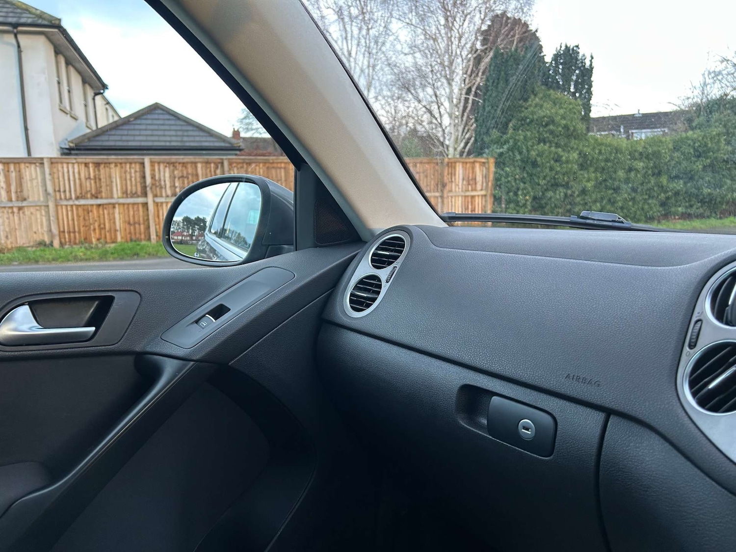 Used Volkswagen Tiguan 2011 for sale - 78108341: Photo 27