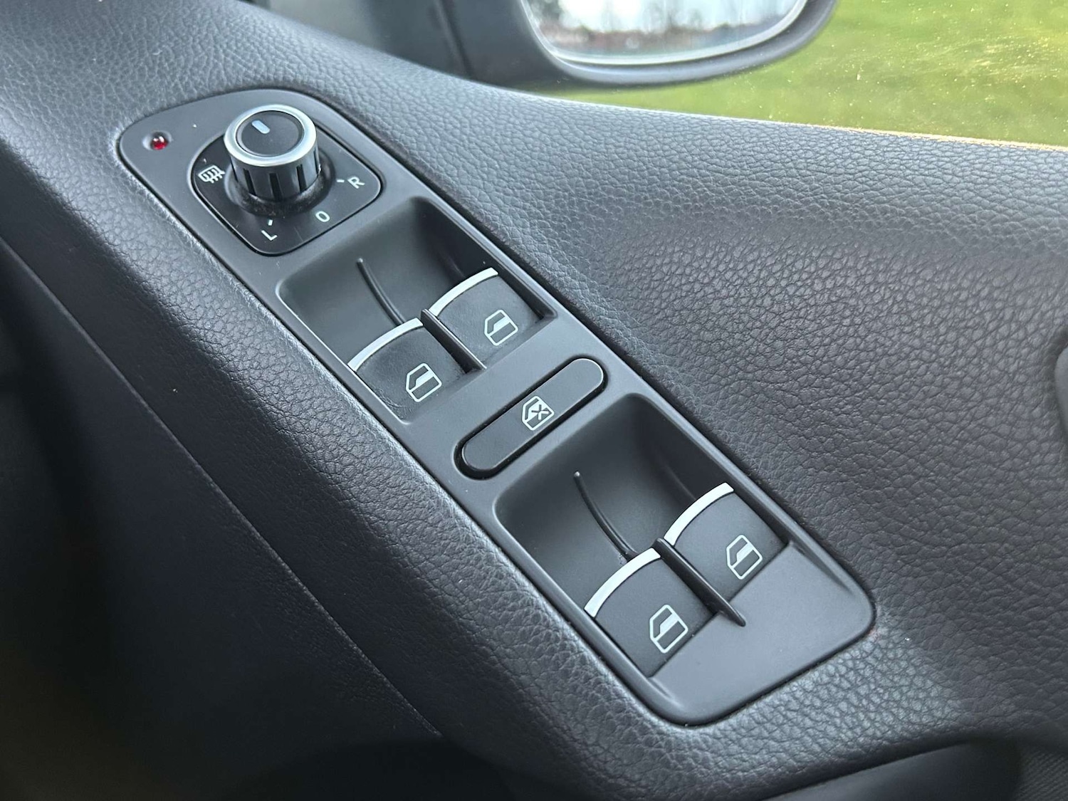 Used Volkswagen Tiguan 2011 for sale - 78108341: Photo 39