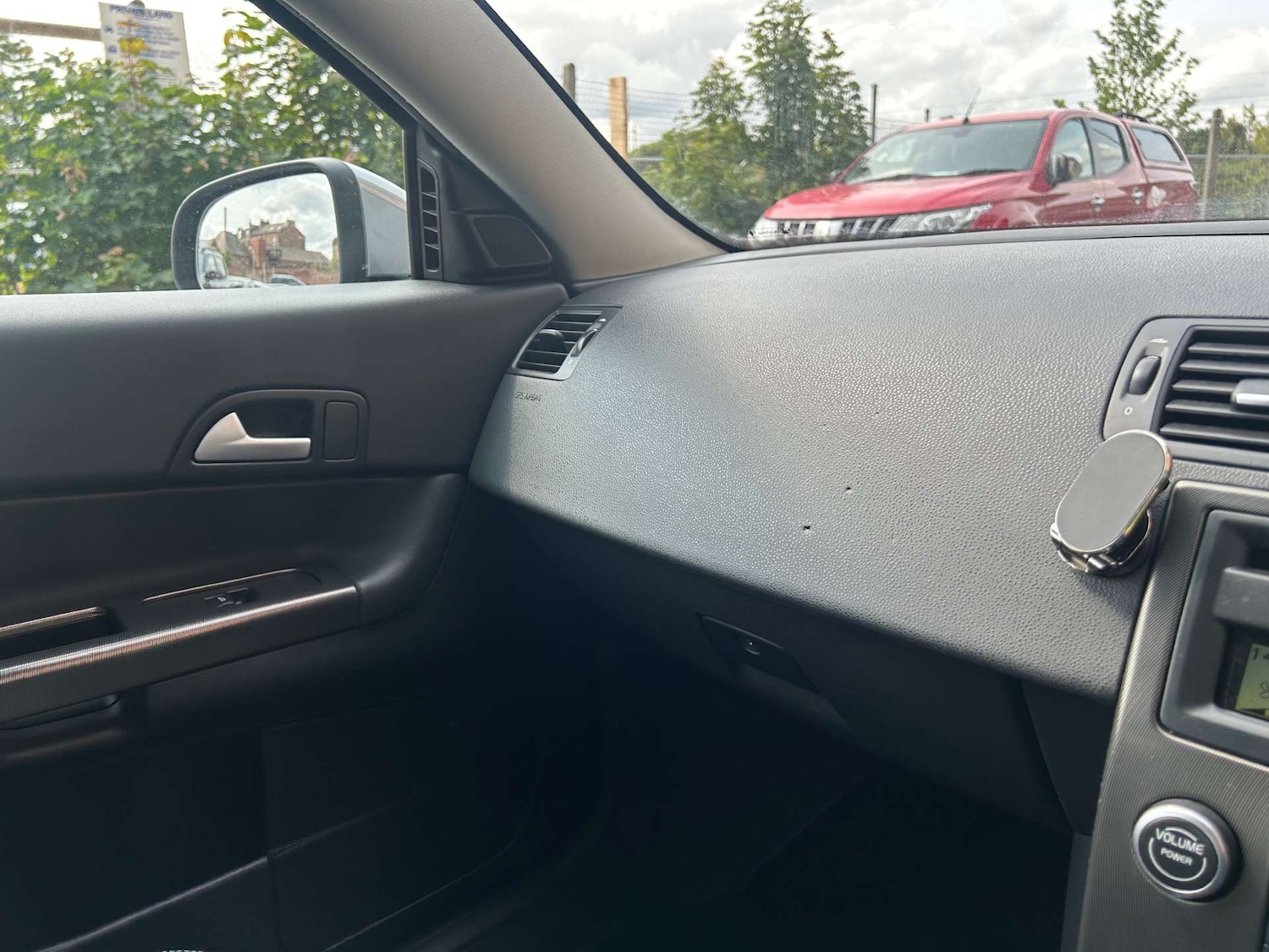 Used Volvo C30 2011 for sale - 76600574: Photo 24