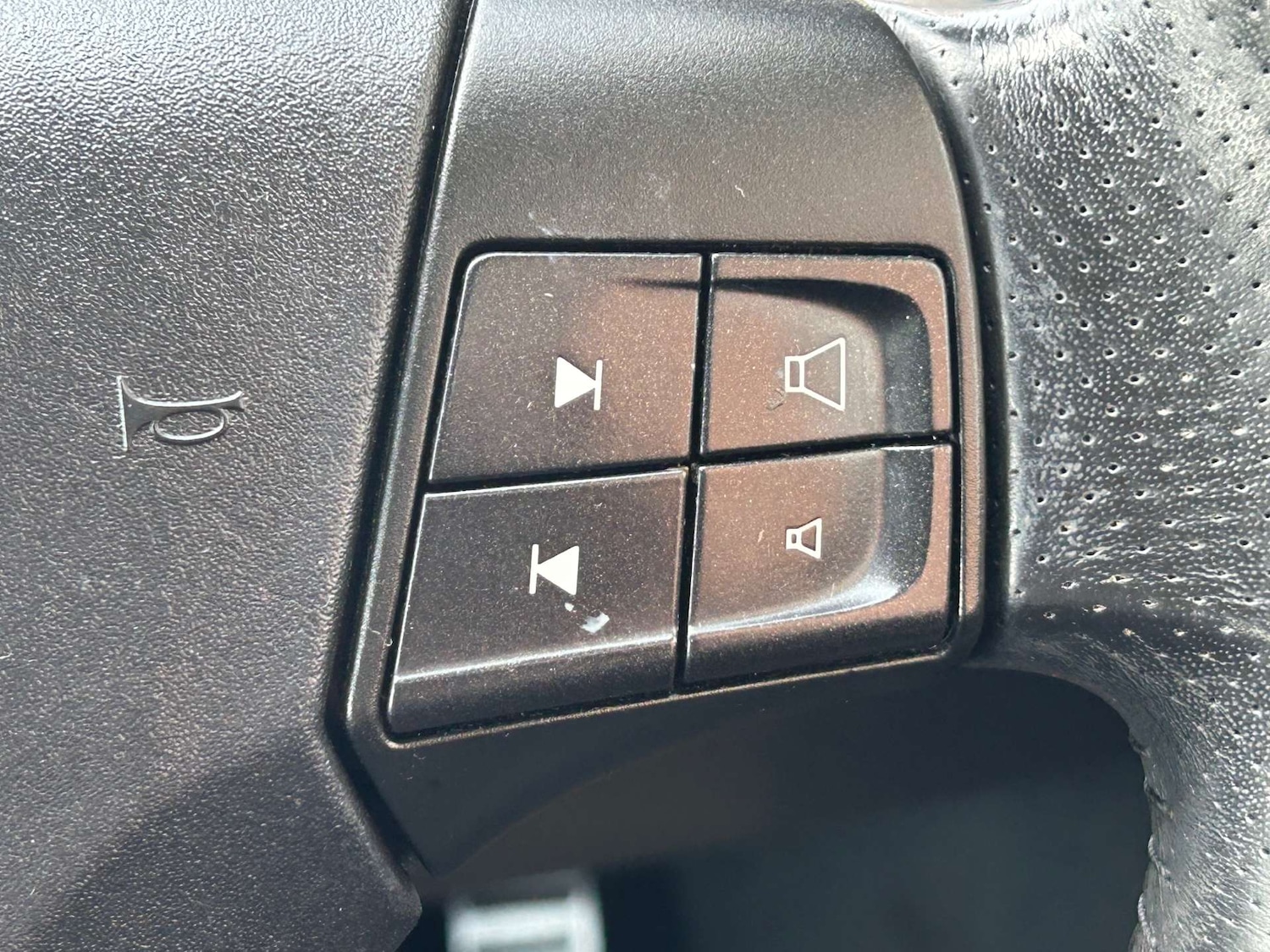 Used Volvo C30 2011 for sale - 76600574: Photo 35