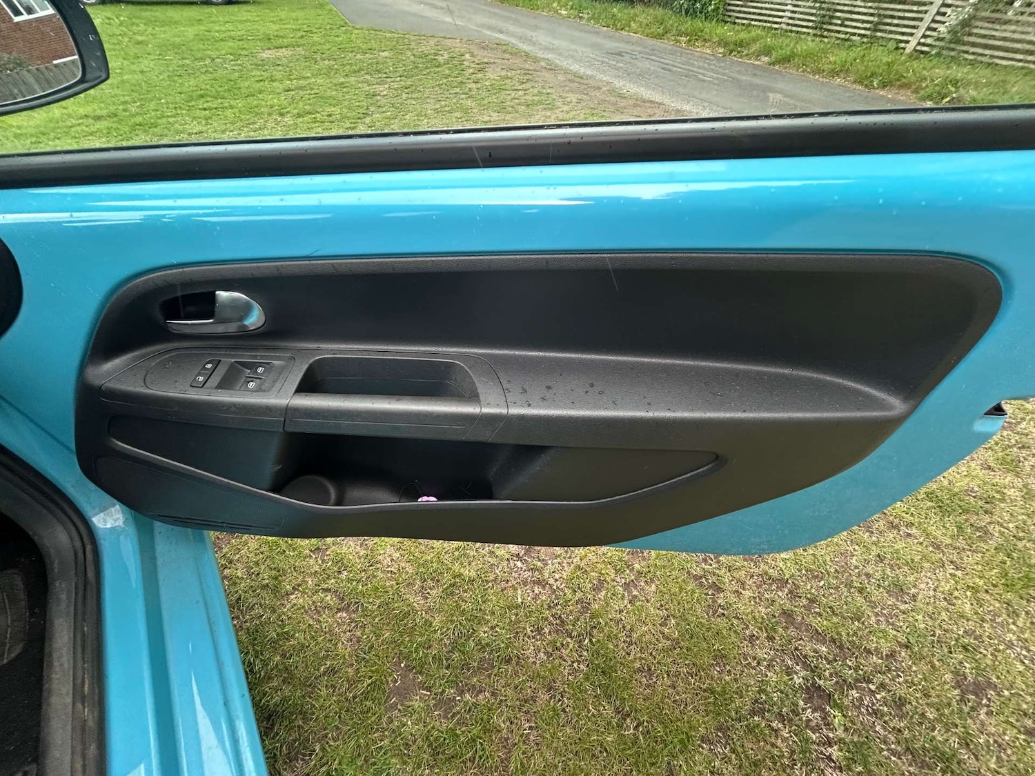 Used Volkswagen up! 2016 for sale - 76600739: Photo 14