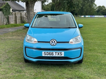 Used Volkswagen up! 2016 for sale - 76600739: Photo