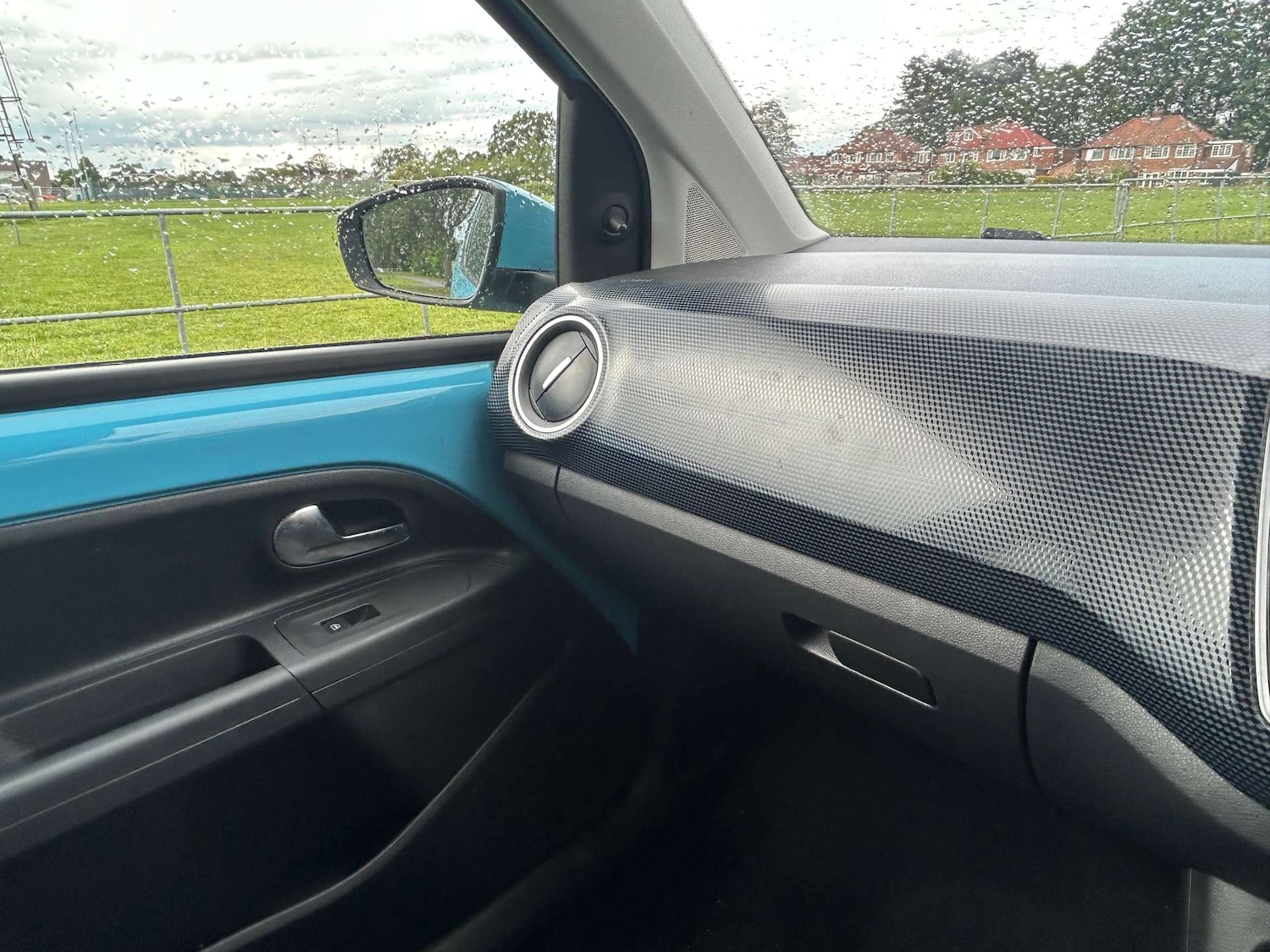 Used Volkswagen up! 2016 for sale - 76600739: Photo 30