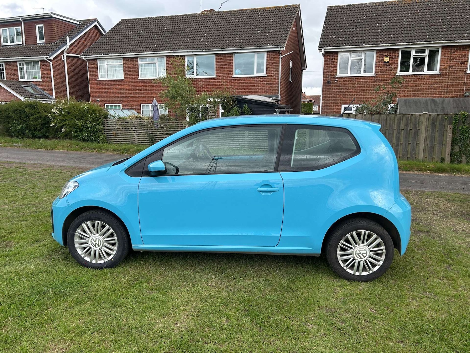 Used Volkswagen up! 2016 for sale - 76600739: Photo 8