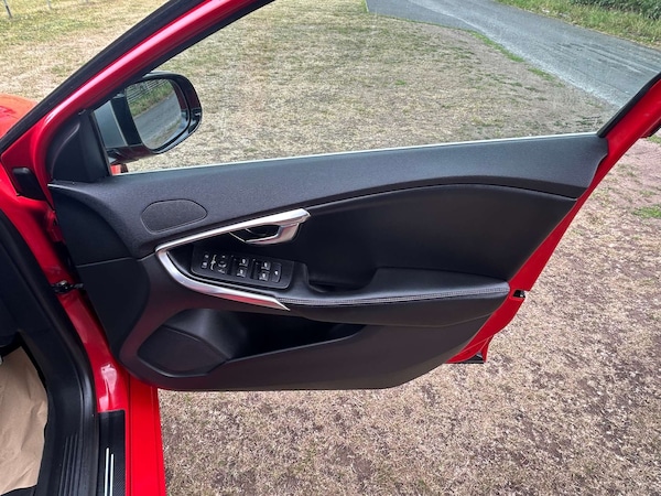 Used Volvo V40 2013 for sale - 76277876: Photo 13