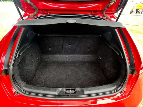 Used Volvo V40 2013 for sale - 76277876: Photo 16
