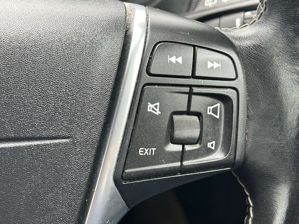 Used Volvo V40 2013 for sale - 76277876: Photo 36
