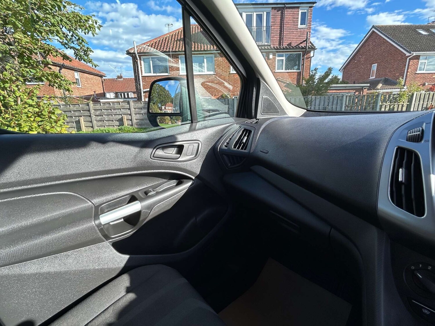Used Ford Transit Connect 2014 for sale - 76363680: Photo 27