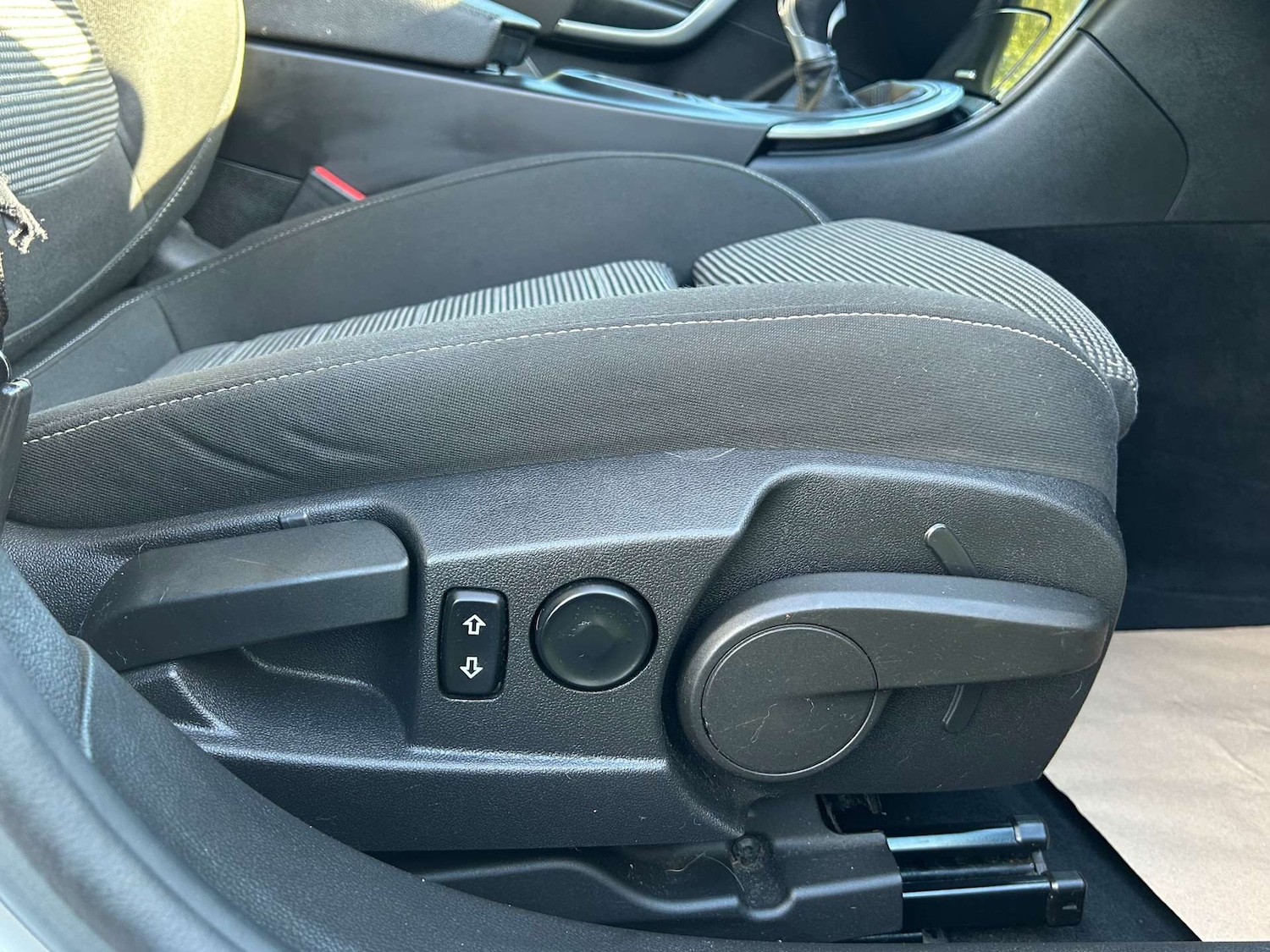 Used Vauxhall Insignia 2015 for sale - 76363882: Photo 24
