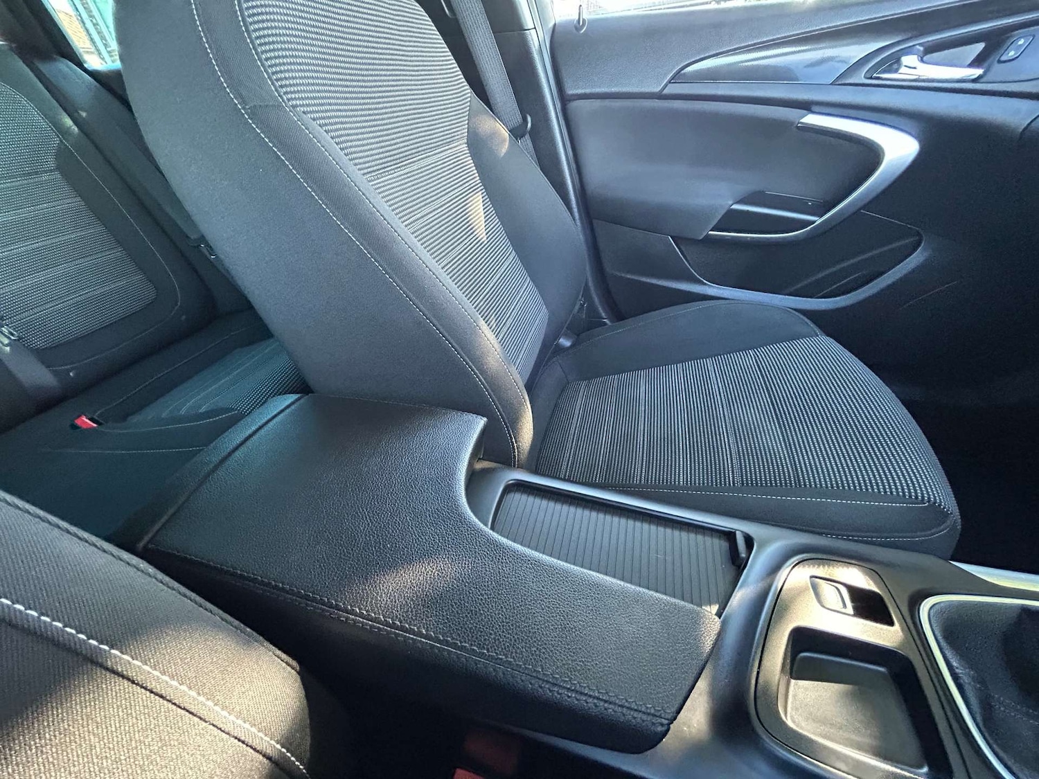 Used Vauxhall Insignia 2015 for sale - 76363882: Photo 33