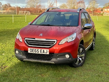 Used Peugeot 2008 2015 for sale - 76983879: Photo