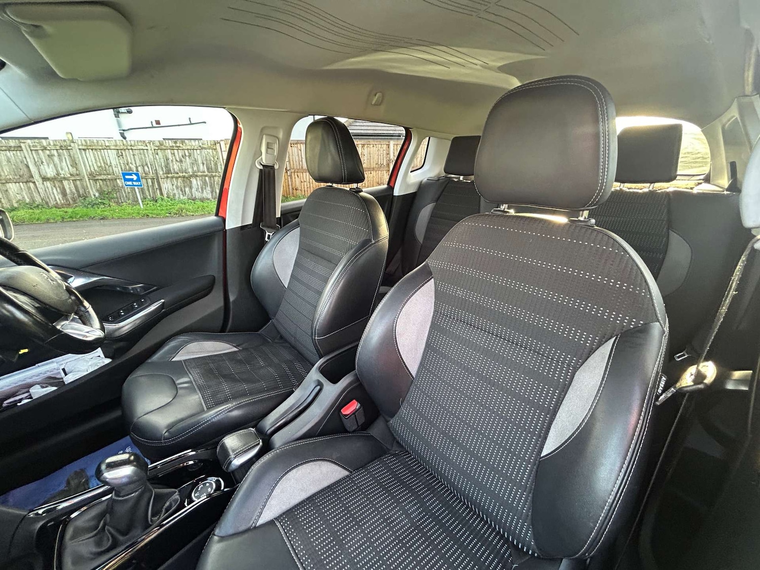 Used Peugeot 2008 2015 for sale - 76983879: Photo 27