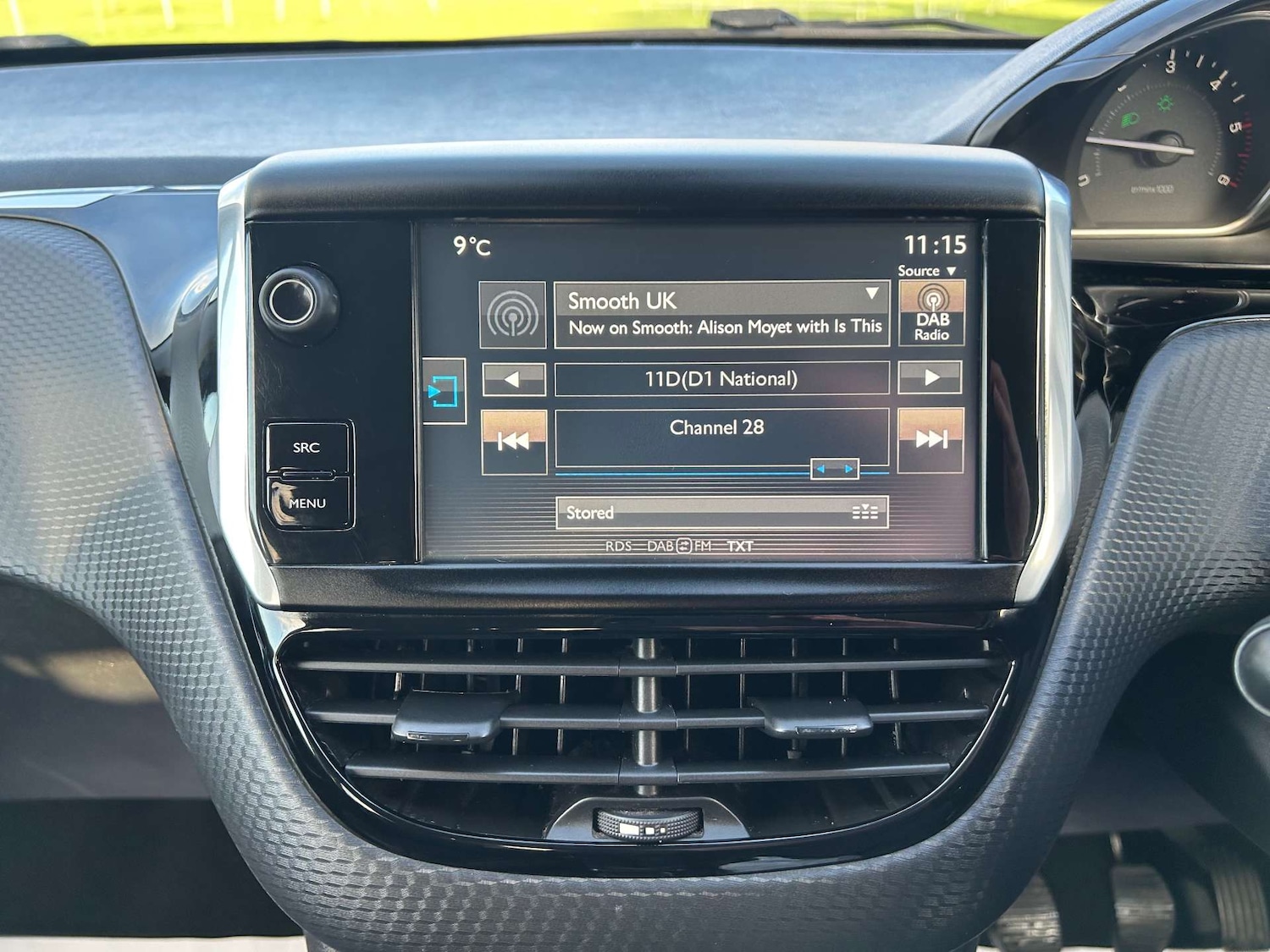 Used Peugeot 2008 2015 for sale - 76983879: Photo 30