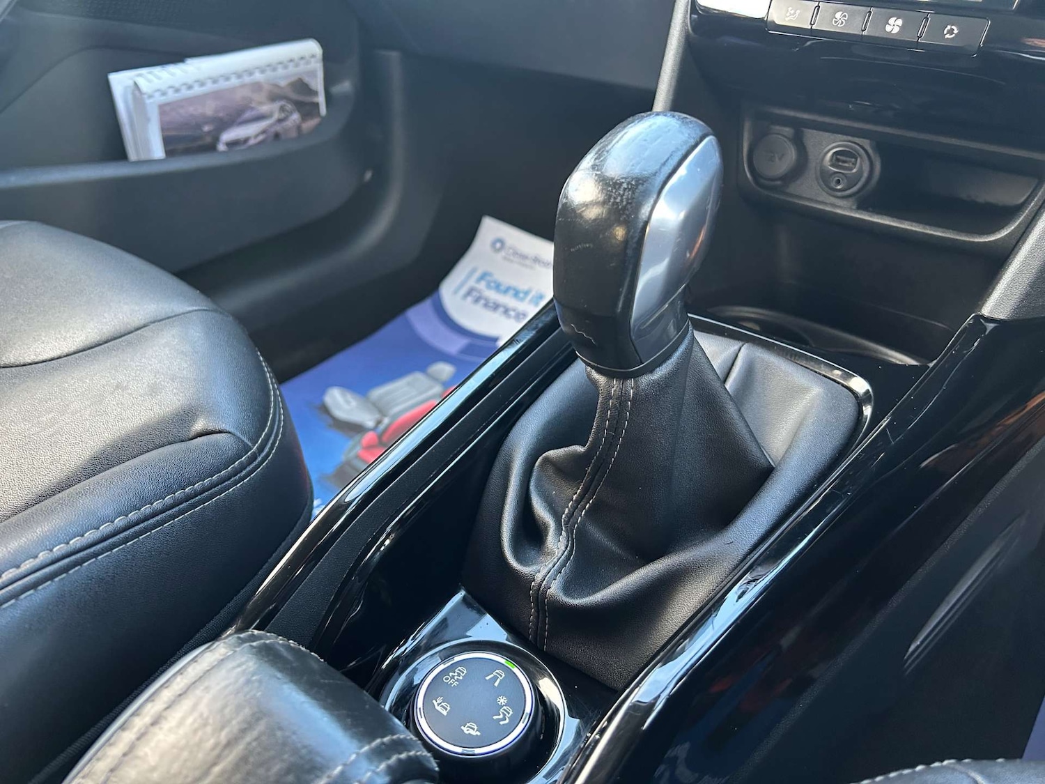 Used Peugeot 2008 2015 for sale - 76983879: Photo 32