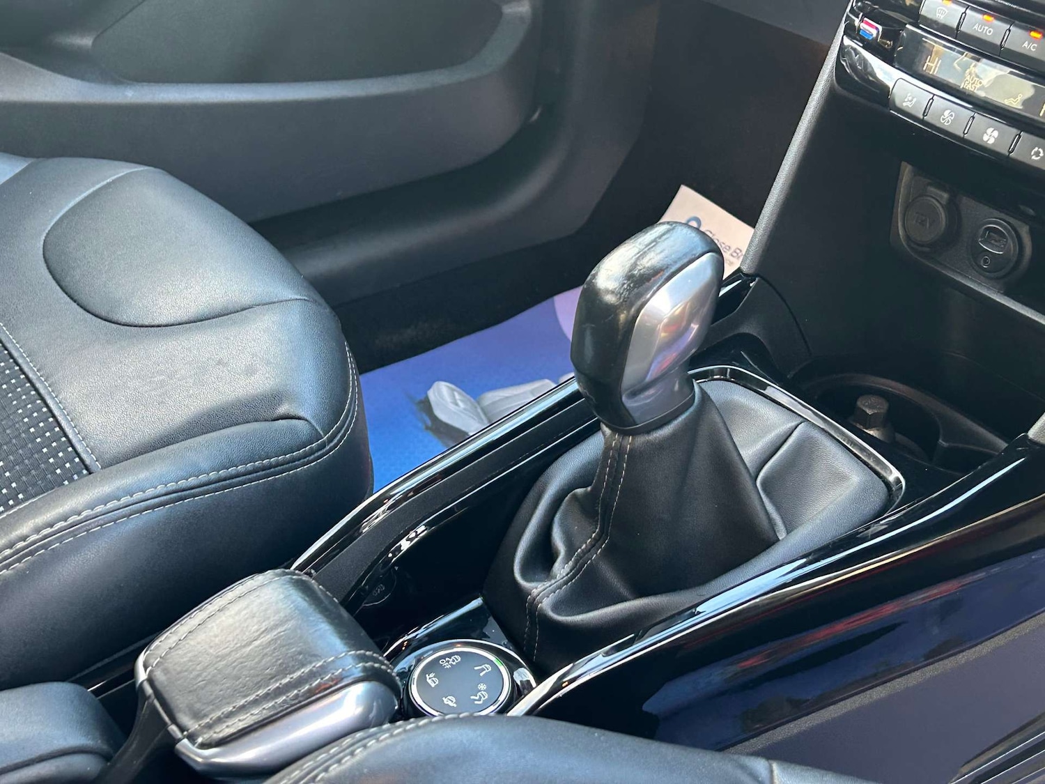 Used Peugeot 2008 2015 for sale - 76983879: Photo 33