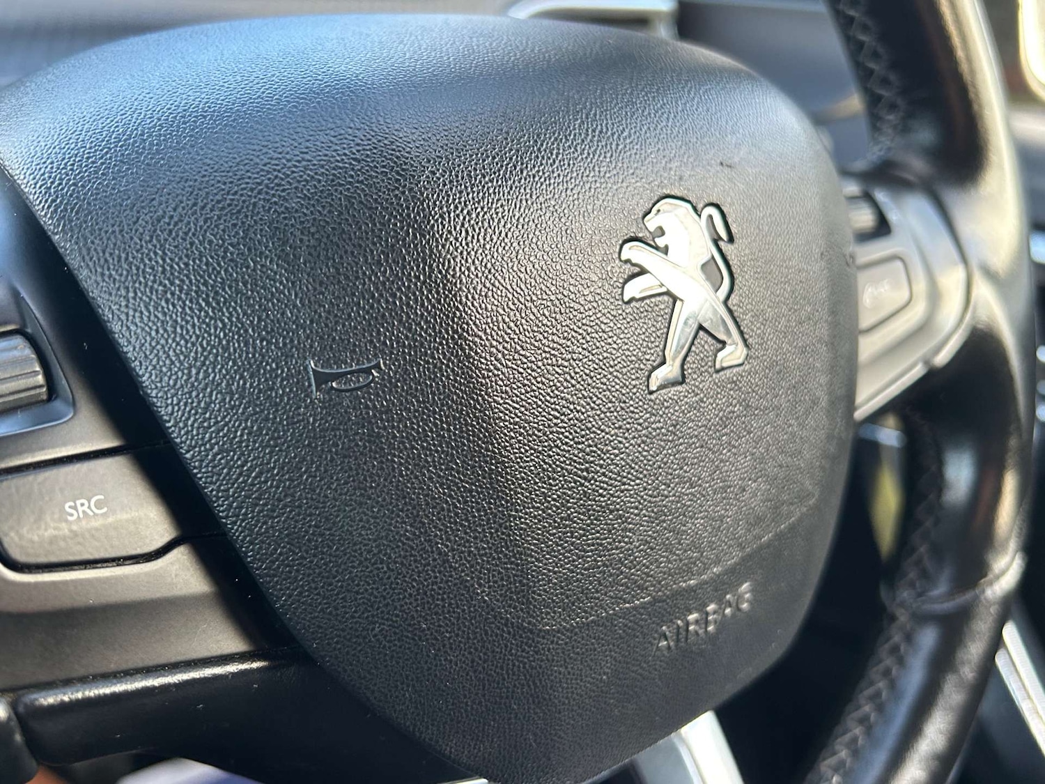 Used Peugeot 2008 2015 for sale - 76983879: Photo 35