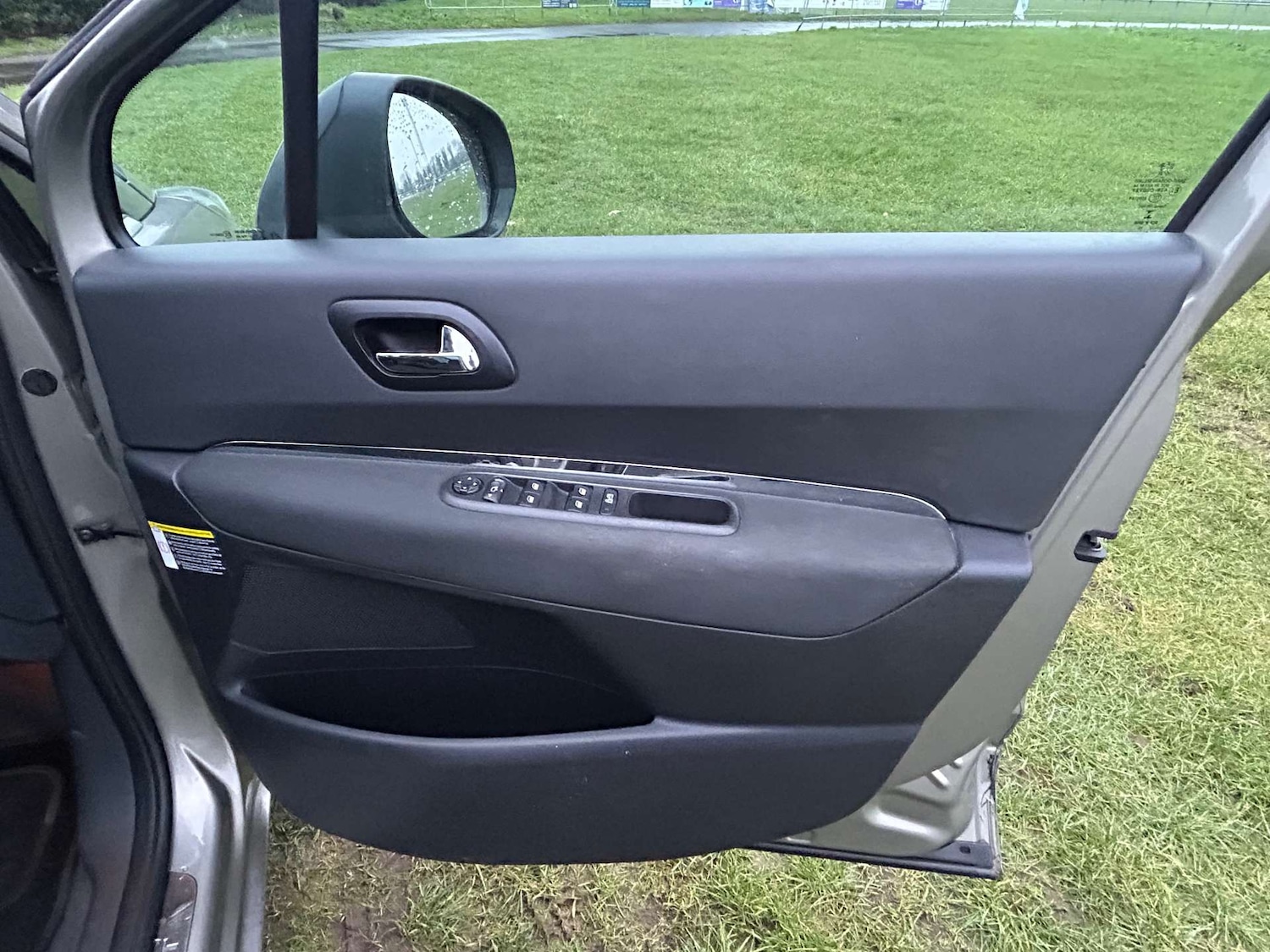 Used Peugeot 5008 2015 for sale - 77380636: Photo 15