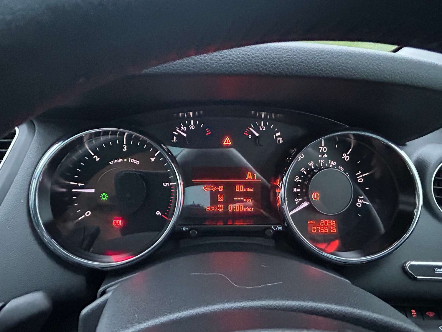 Used Peugeot 5008 2015 for sale - 77380636: Photo 32