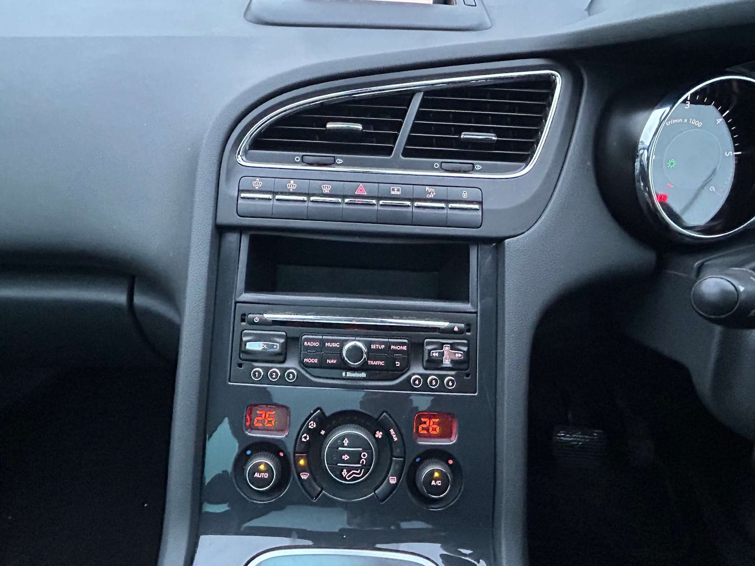 Used Peugeot 5008 2015 for sale - 77380636: Photo 37