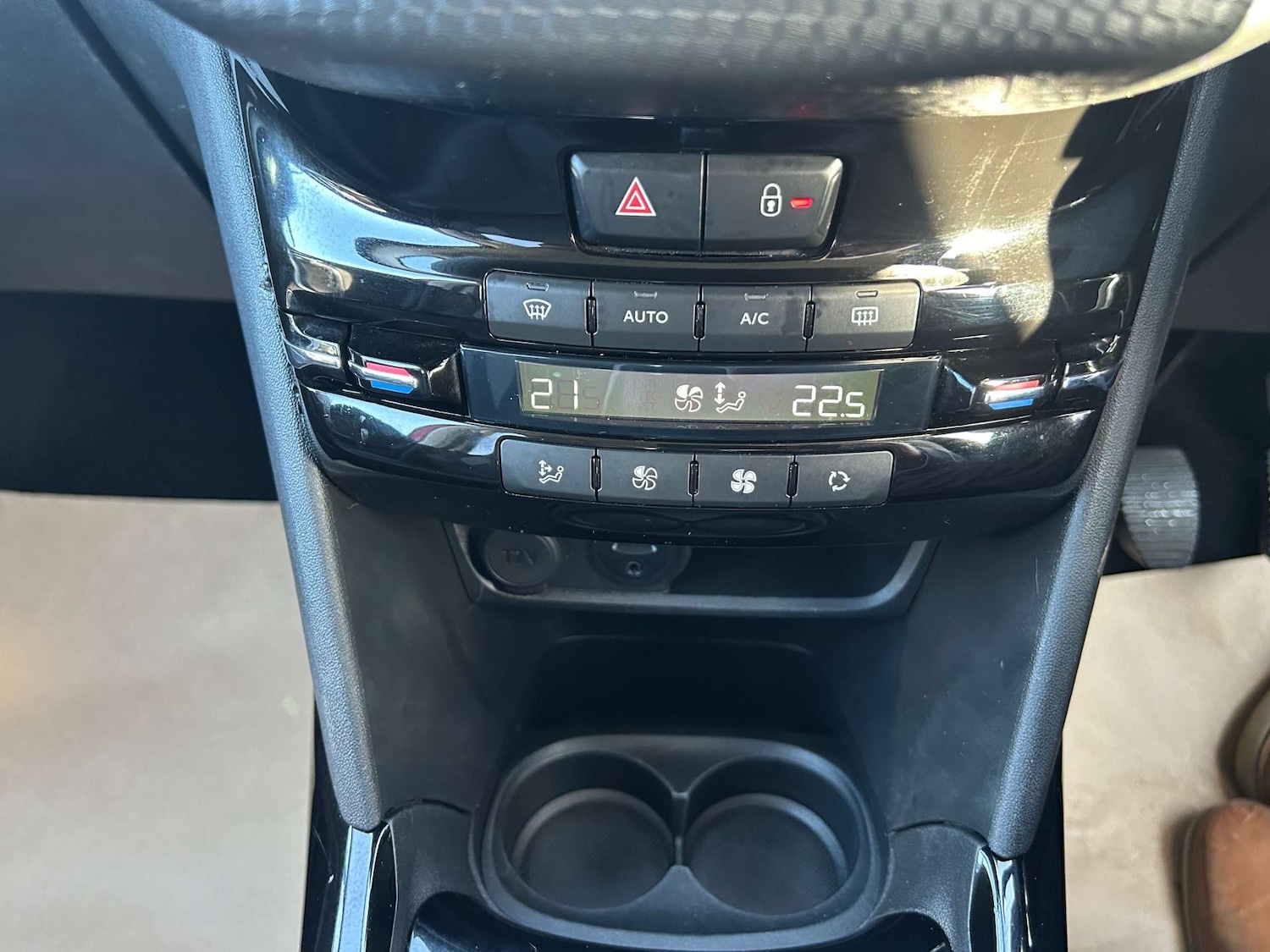 Used Peugeot 2008 2016 for sale - 77735005: Photo 37