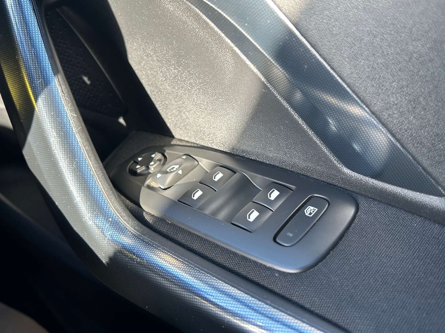 Used Peugeot 2008 2016 for sale - 77735005: Photo 40