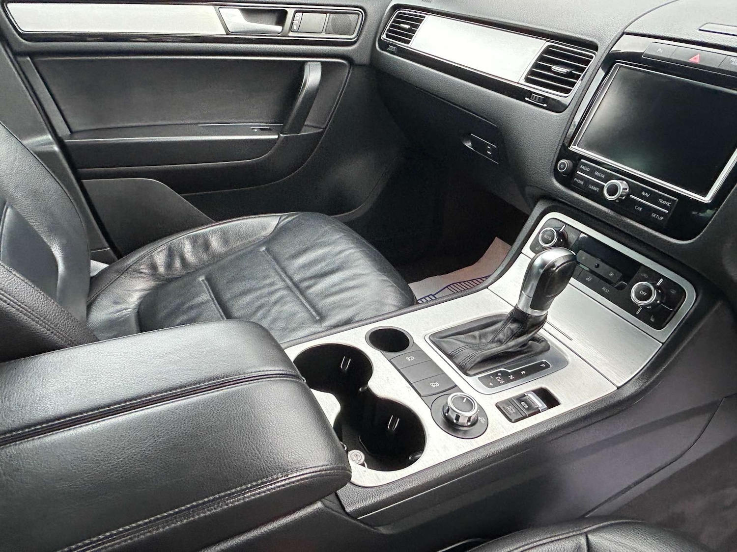 Used Volkswagen Touareg 2012 for sale - 77781040: Photo 37