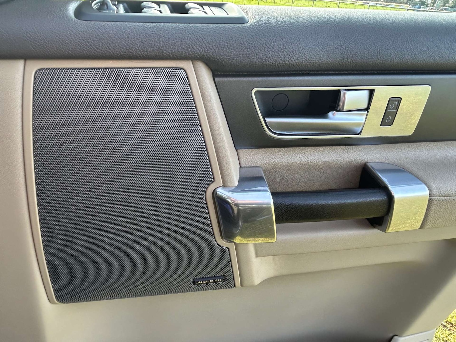 Used Land Rover Discovery 2015 for sale - 77529410: Photo 16