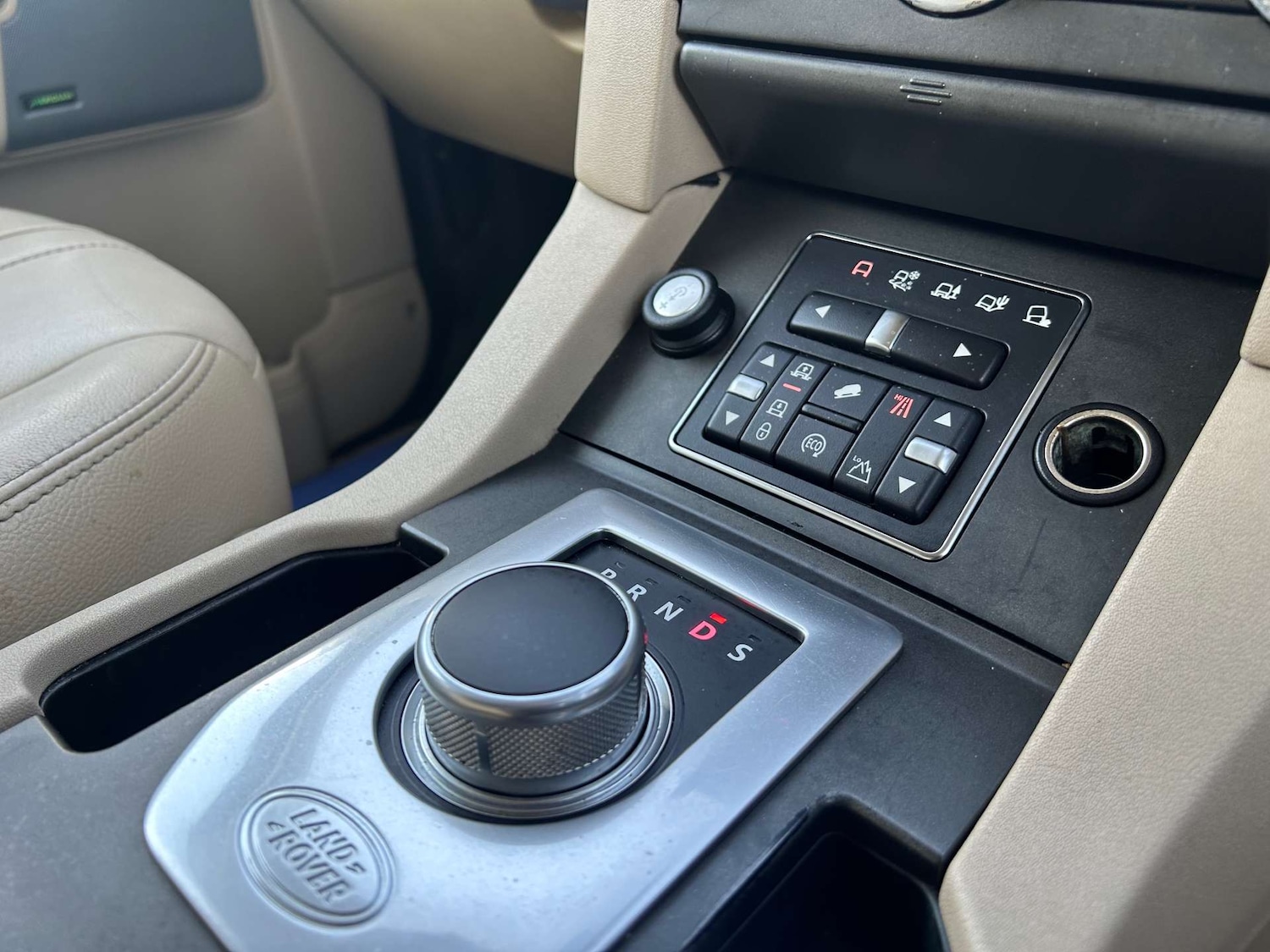 Used Land Rover Discovery 2015 for sale - 77529410: Photo 39