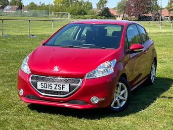 Used Peugeot 208 2015 for sale - 78456279: Photo