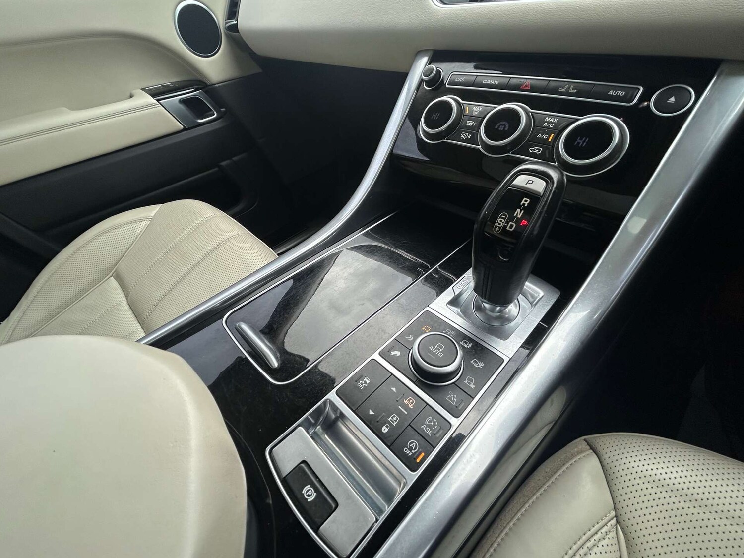 Used Land Rover Range Rover Sport 2015 for sale - 78108322: Photo 40