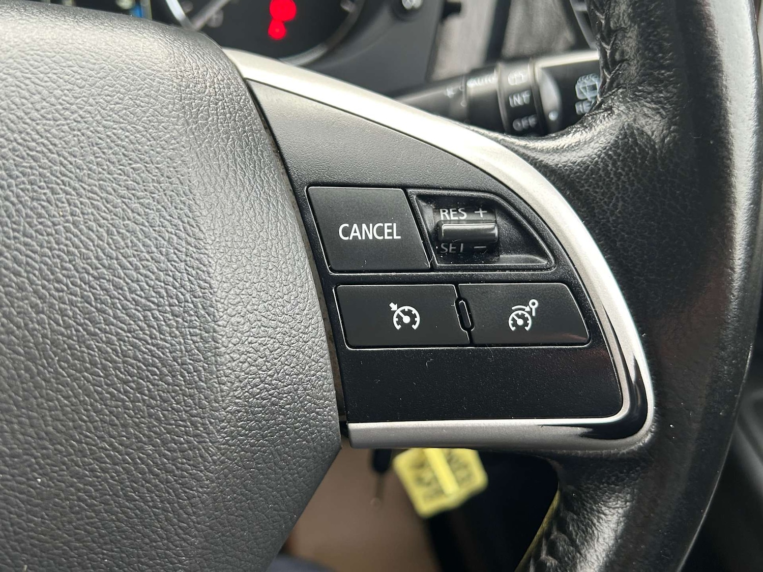 Used Mitsubishi Outlander 2015 for sale - 77303958: Photo 42