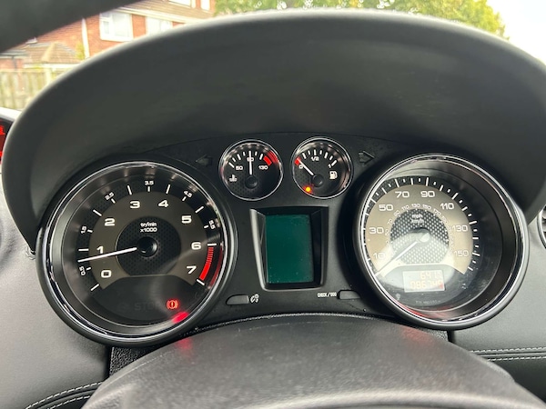 Used Peugeot RCZ 2011 for sale - 76231891: Photo 29