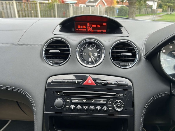 Used Peugeot RCZ 2011 for sale - 76231891: Photo 30