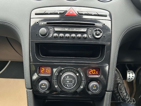 Used Peugeot RCZ 2011 for sale - 76231891: Photo 31