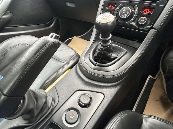 Used Peugeot RCZ 2011 for sale - 76231891: Photo 32
