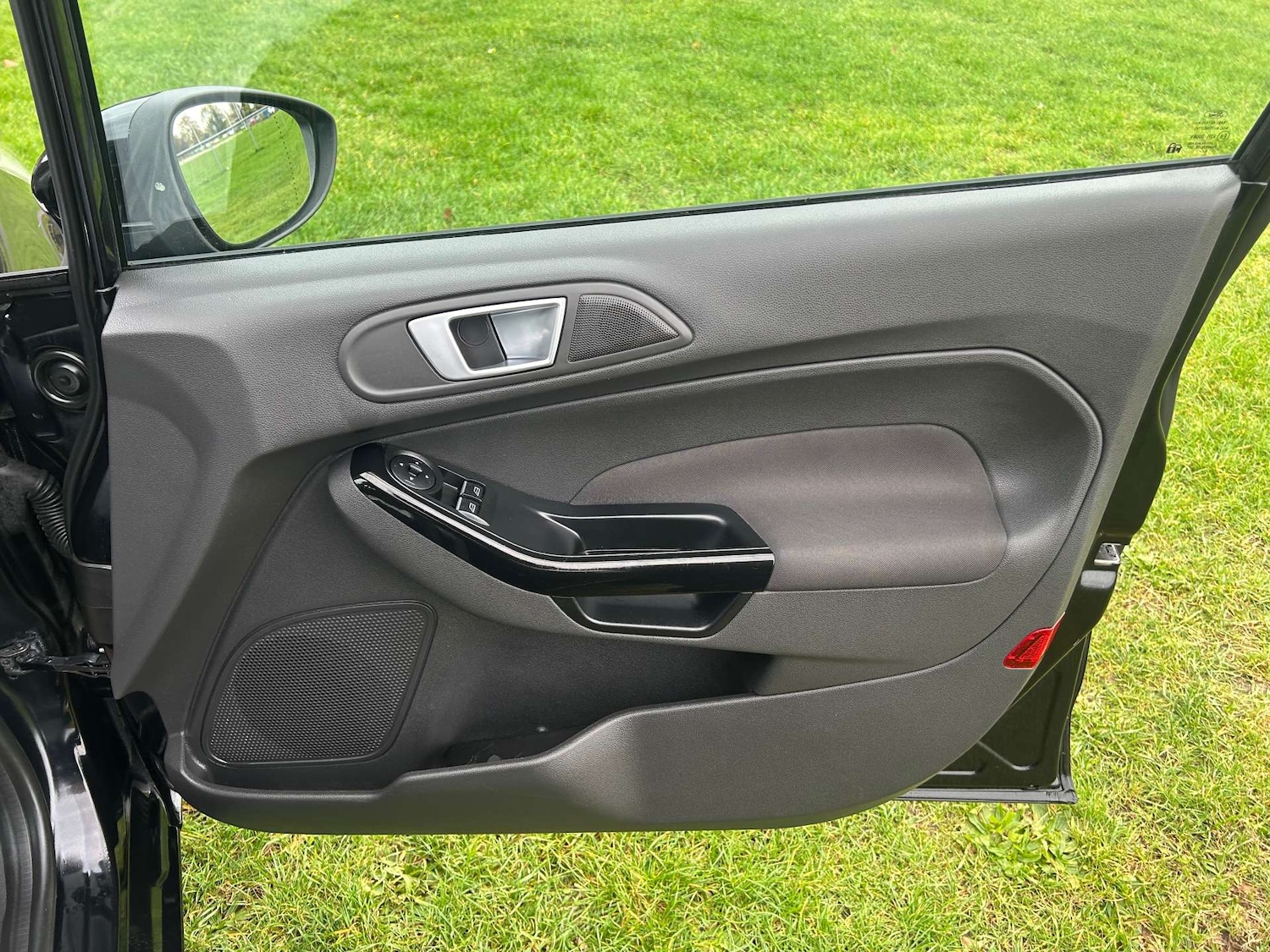 Used Ford Fiesta 2015 for sale - 76416852: Photo 15