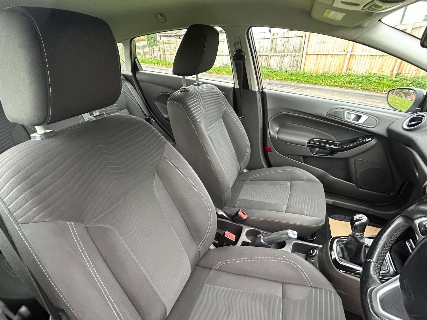 Used Ford Fiesta 2015 for sale - 76416852: Photo 24