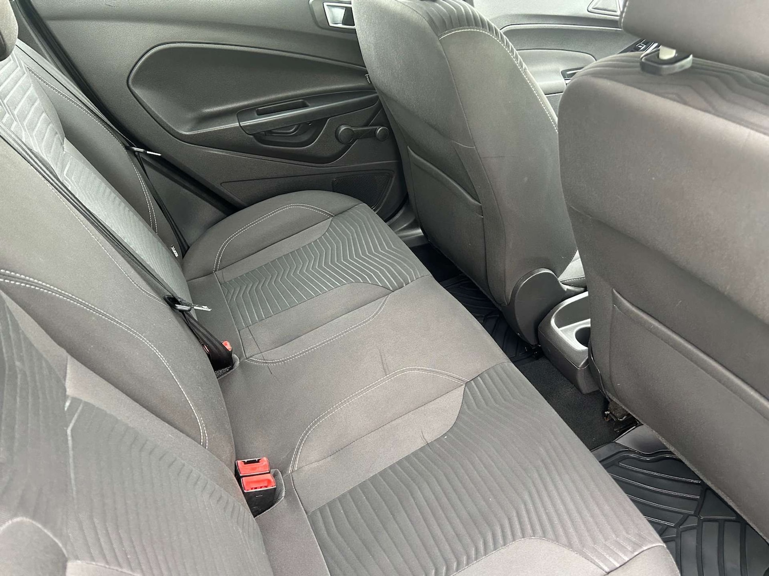 Used Ford Fiesta 2015 for sale - 76416852: Photo 25