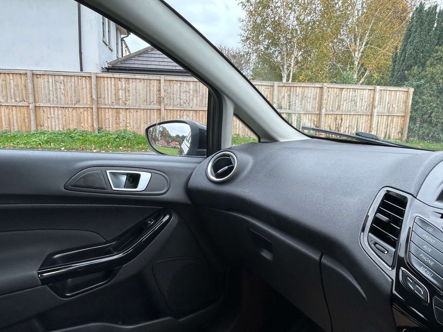 Used Ford Fiesta 2015 for sale - 76416852: Photo 26