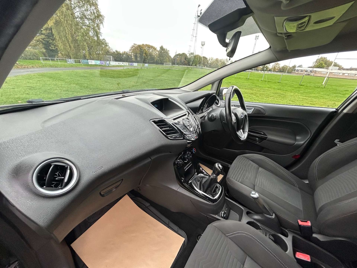 Used Ford Fiesta 2015 for sale - 76416852: Photo 27