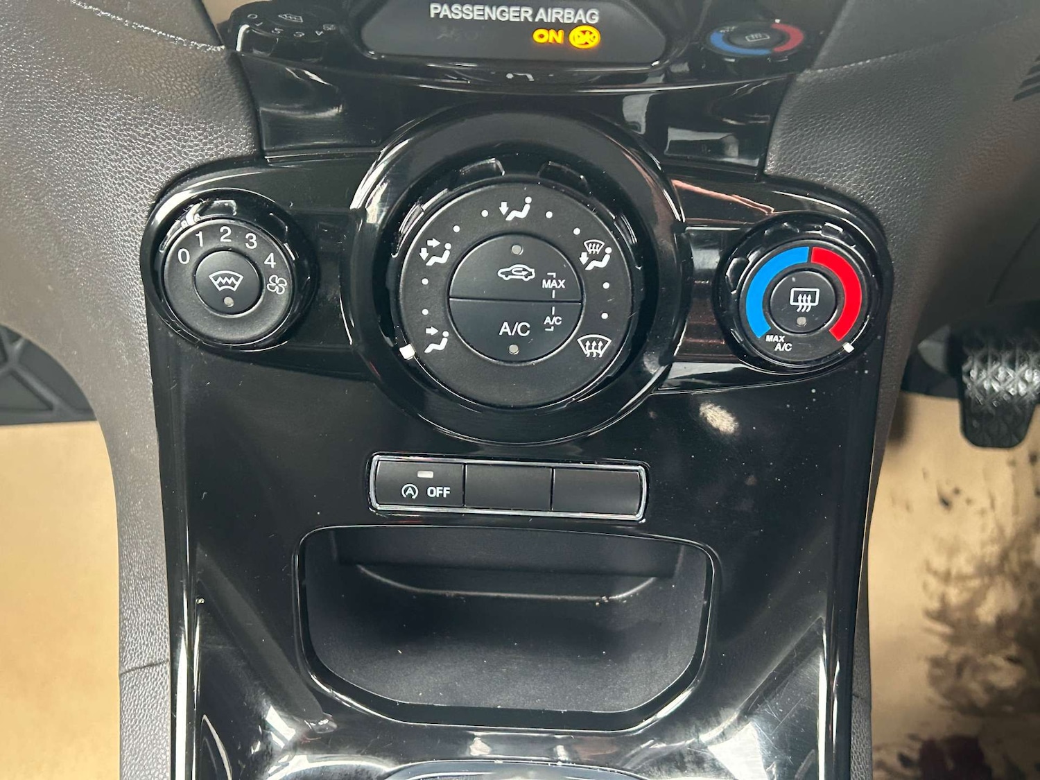 Used Ford Fiesta 2015 for sale - 76416852: Photo 32