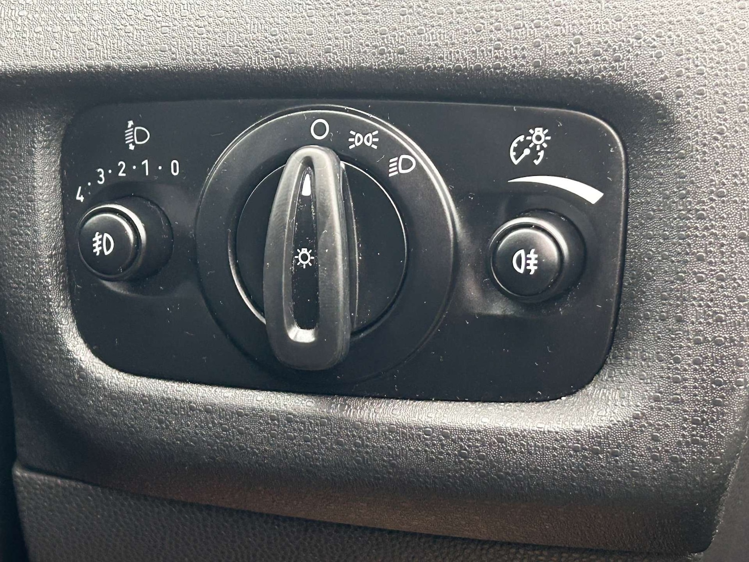 Used Ford Fiesta 2015 for sale - 76416852: Photo 35