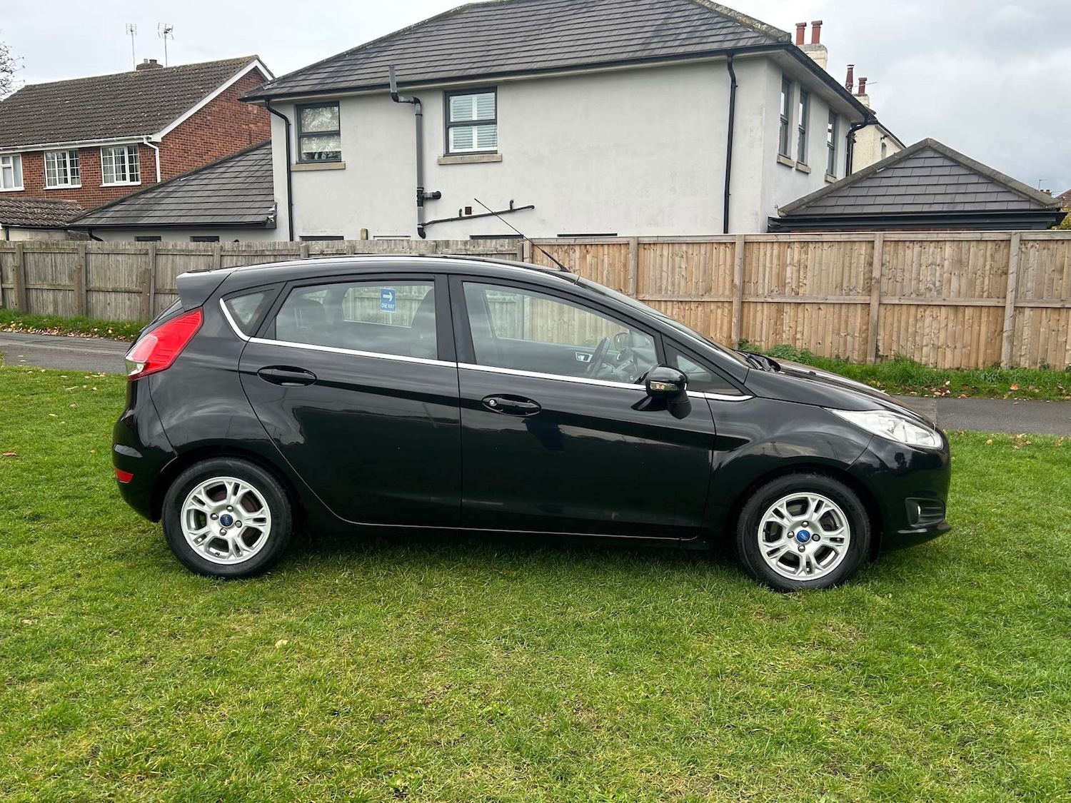 Used Ford Fiesta 2015 for sale - 76416852: Photo 4