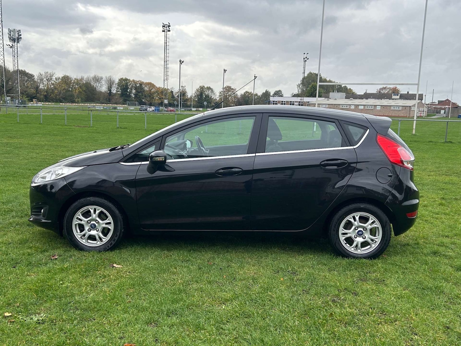 Used Ford Fiesta 2015 for sale - 76416852: Photo 8