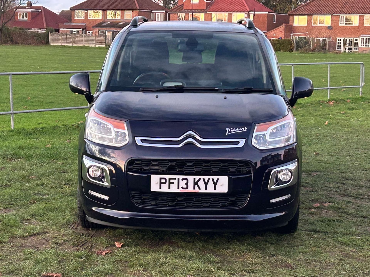 Used Citroen C3 Picasso 2013 for sale - 76961795: Photo 2