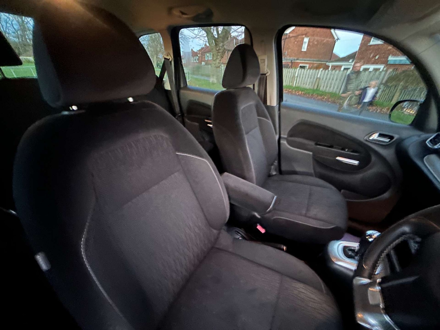 Used Citroen C3 Picasso 2013 for sale - 76961795: Photo 24