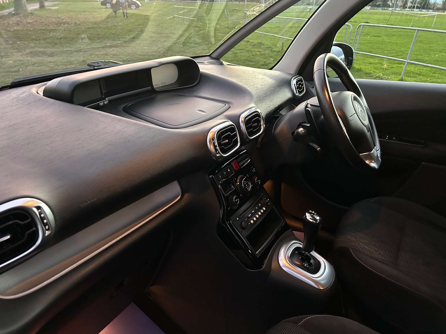 Used Citroen C3 Picasso 2013 for sale - 76961795: Photo 27