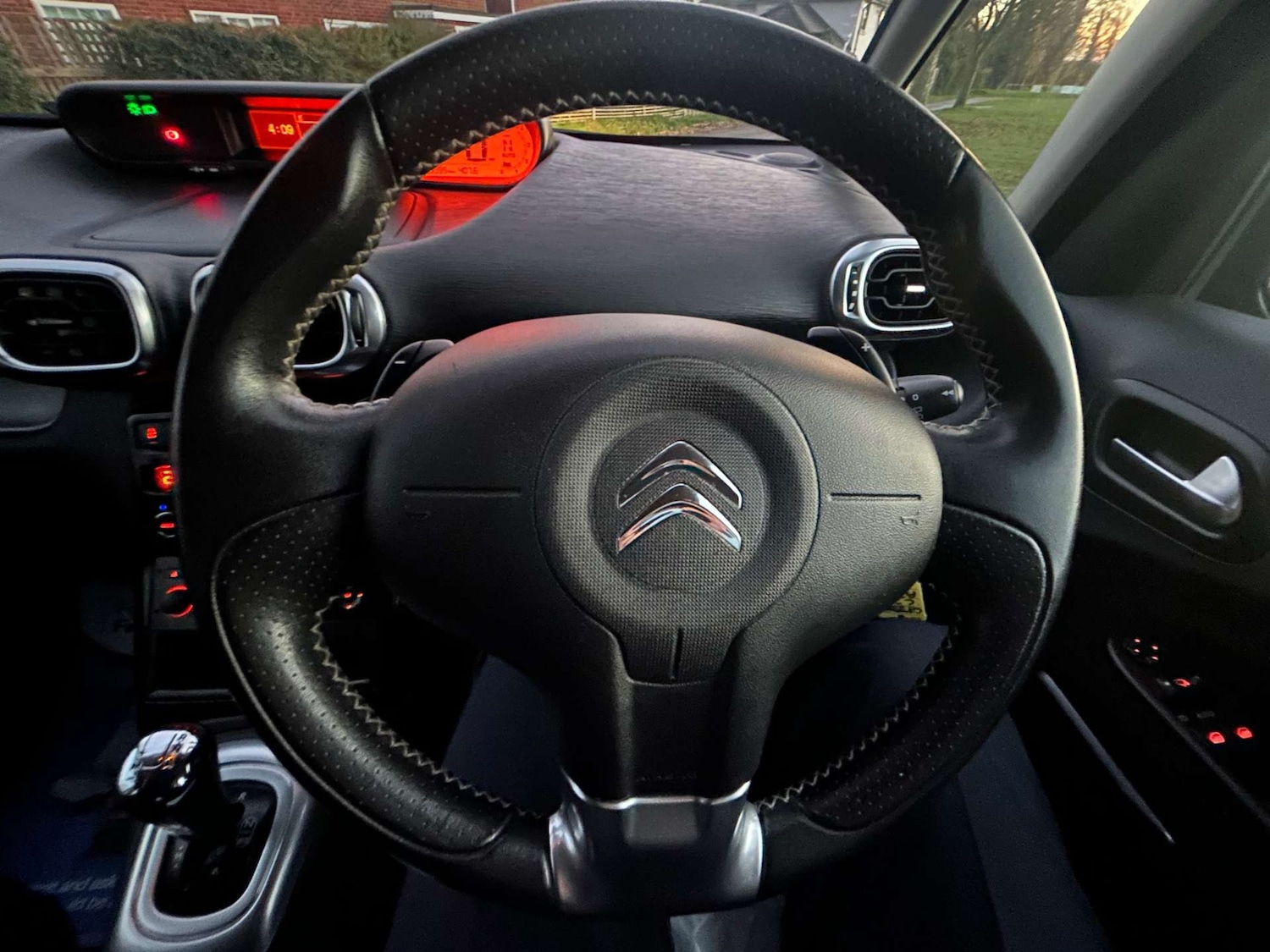 Used Citroen C3 Picasso 2013 for sale - 76961795: Photo 30